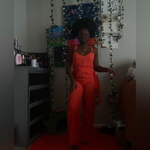 CUTE BURNT ORANGE JUMP SUIT !! 🧡